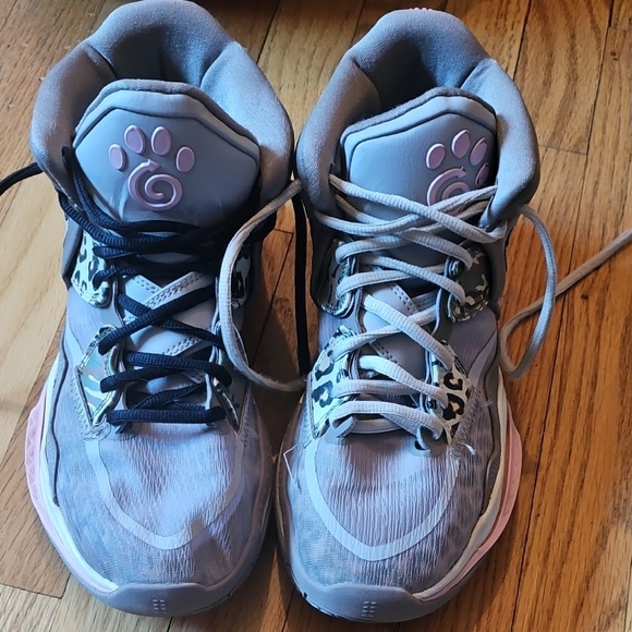 Nike Limited Edition Infinity Leopard Camo Kyeri Elizabeth VIII XIII Mens Size 9 - Picture 1 of 11